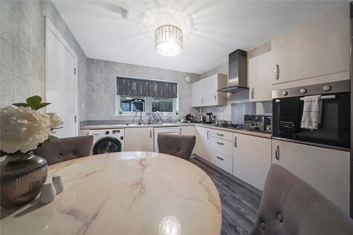 2 Bedroom End Of Terrace House For Sale In Ardencraig Terrace, Glasgow, Glasgow City, G45