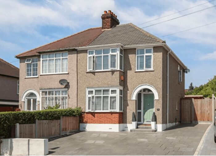 3 Bedroom Semi-Detached House For Sale In Westwood Avenue, Brentwood, CM14