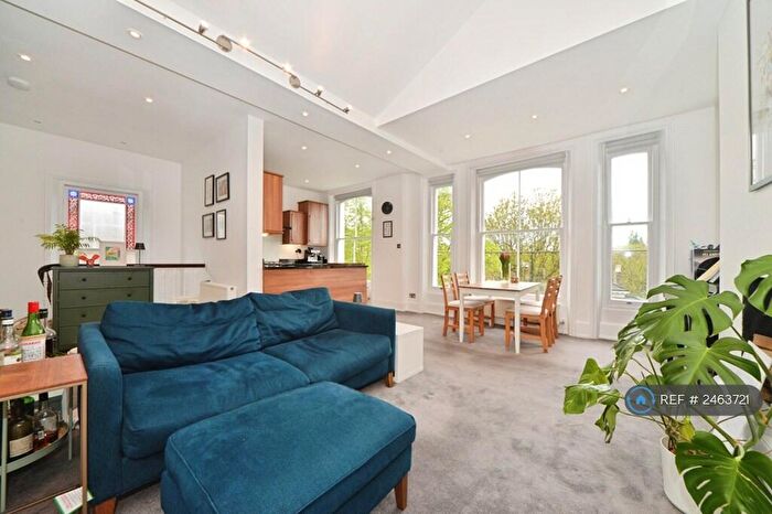 2 Bedroom Flat To Rent In Granville Park, London, SE13