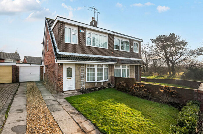 3 Bedroom Semi Detached House For Sale In Palmerston Close, Chester, Cheshire, CH1