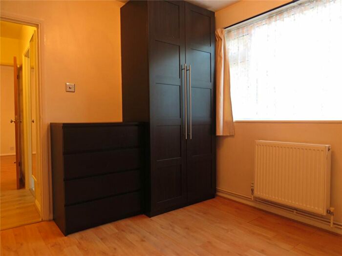 2 Bedroom Apartment To Rent In Sanderstead Road, South Croydon, Surrey, CR2