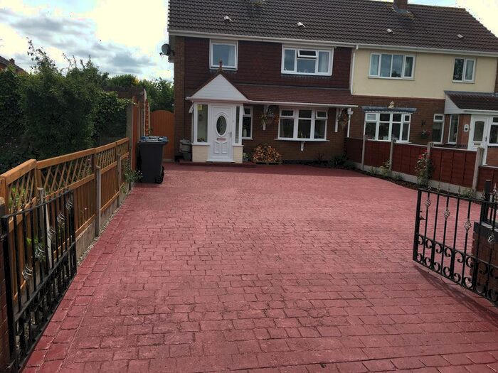 3 Bedroom Semi-Detached House To Rent In Westleigh Road, Wombourne, Wolverhampton, WV5