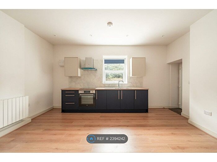 1 Bedroom Flat To Rent In Bolton Road, Farnworth, Bolton, BL4