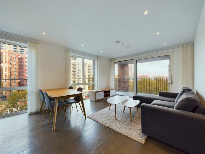 2 Bedroom Apartment To Rent In Heygate Street, Elephant And Castle, SE17