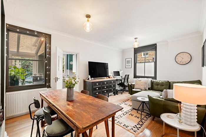 2 Bedroom Flat To Rent In Townmead Road, Sands End, SW6