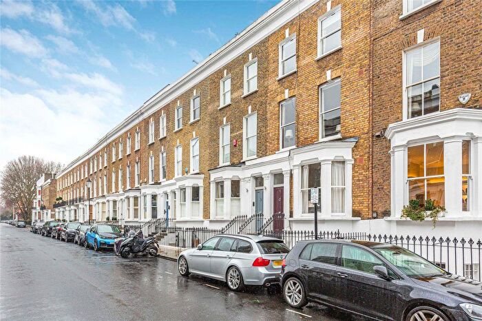 3 Bedroom Flat To Rent In Redesdale Street, London, SW3