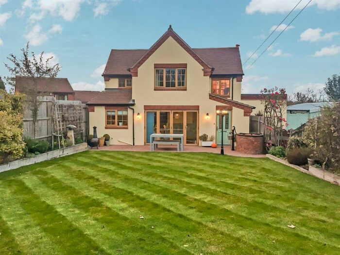 3 Bedroom Detached House To Rent In New Road, Ash Green, Coventry, West Midlands, CV7