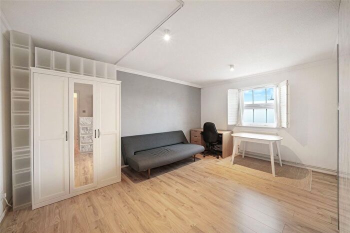 Studio For Sale In Moriatry Close, London, N7