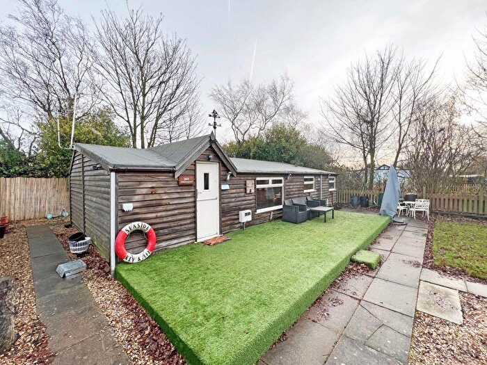 2 Bedroom Chalet For Sale In Anthony's Bank, Humberston Fitties, DN36