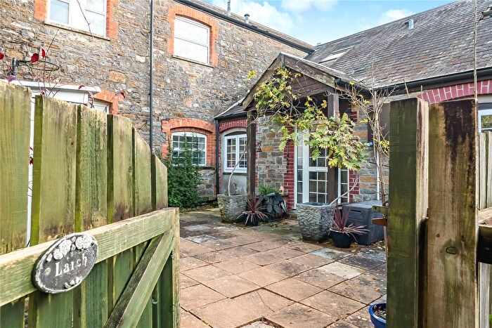 4 Bedroom End Of Terrace House For Sale In Littlehempston, Totnes, TQ9