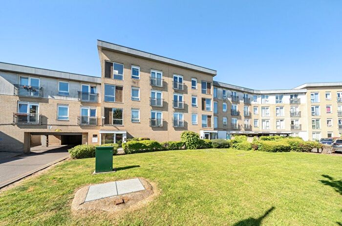 1 Bedroom Flat For Sale In Priory Mews, Station Avenue, Southend-On-Sea, SS2