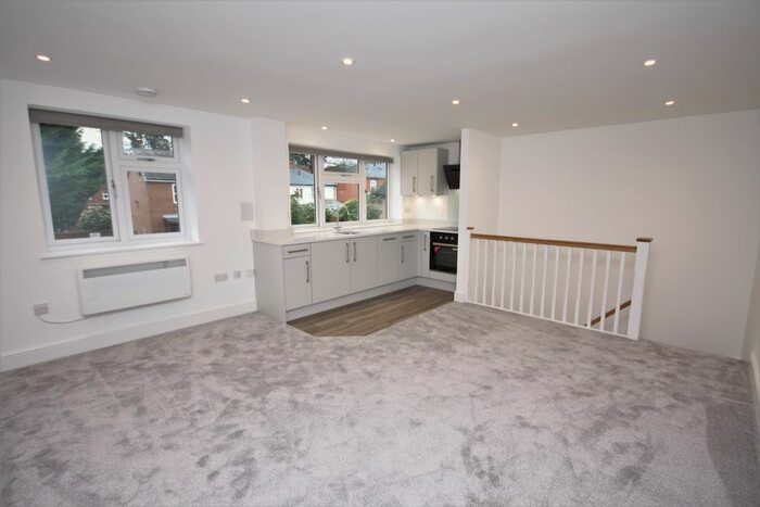 Studio To Rent In East Street, Great Bookham KT23