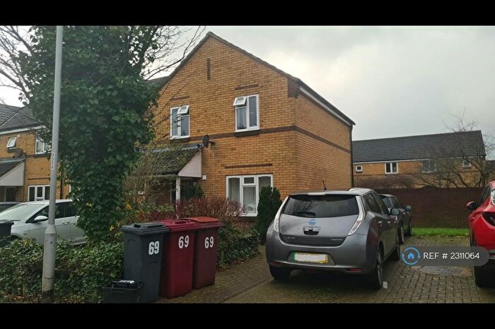 3 Bedroom Semi-Detached House To Rent In Nire Road, Caversham, Reading, RG4