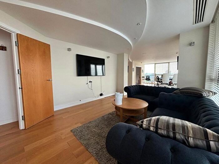 2 Bedroom Penthouse To Rent In Centenary Plaza, Holliday Street, B1