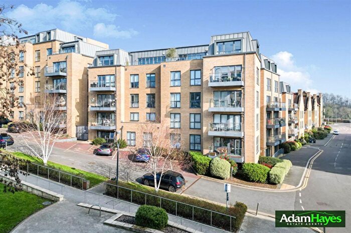 1 Bedroom Barn Conversion For Sale In Royal Engineers Way, Mill Hill, NW7