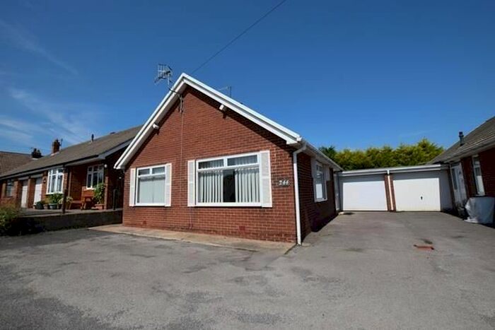 2 Bedroom Detached Bungalow To Rent In Filey Road, Scarborough, YO11