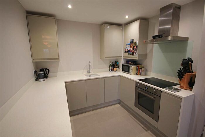 1 Bedroom Apartment To Rent In - Church Road, Caversham, Reading, Berkshire, RG4