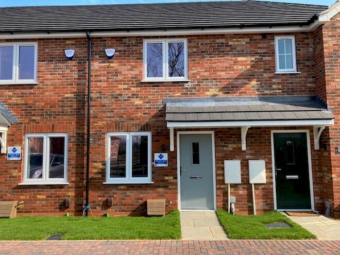 2 Bedroom Town House To Rent In Fritillary Drive, Healing, Grimsby, DN41