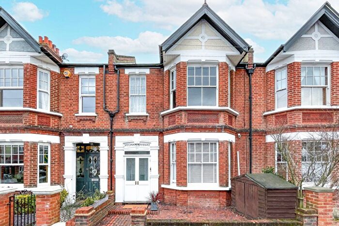 2 Bedroom Flat To Rent In Adela Avenue, Motspur Park, New Malden, KT3