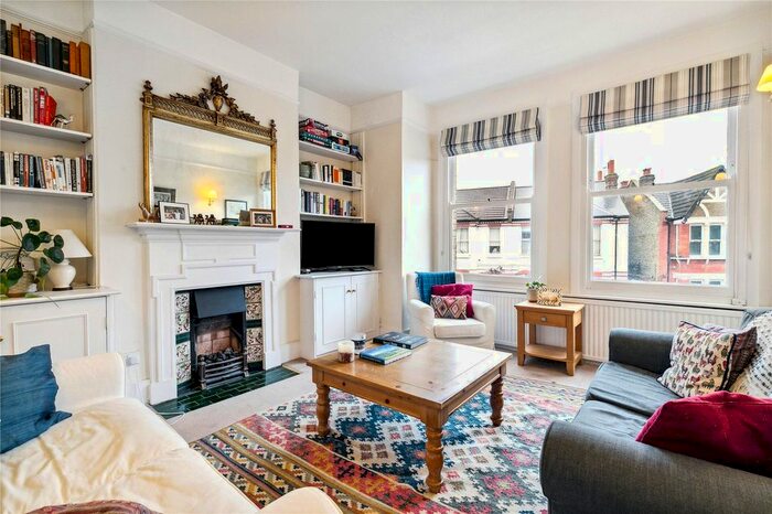 2 Bedroom Flat To Rent In Nevis Road, London, SW17
