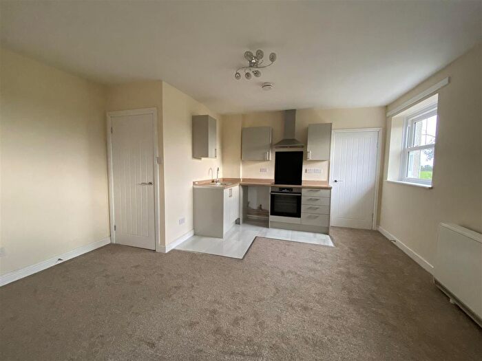 2 Bedroom Flat To Rent In Shawbury Park, Shrewsbury, SY4