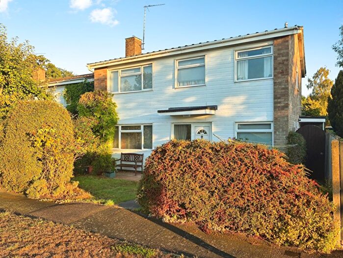 4 Bedroom Detached House For Sale In Oast House Crescent, Farnham, Surrey, GU9