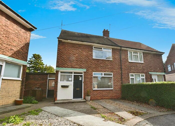 2 Bedroom Semi-Detached House For Sale In Thornhill Avenue, Hull, HU8