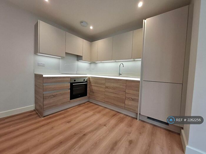 1 Bedroom Flat To Rent In Richmond House, Bournemouth, BH2