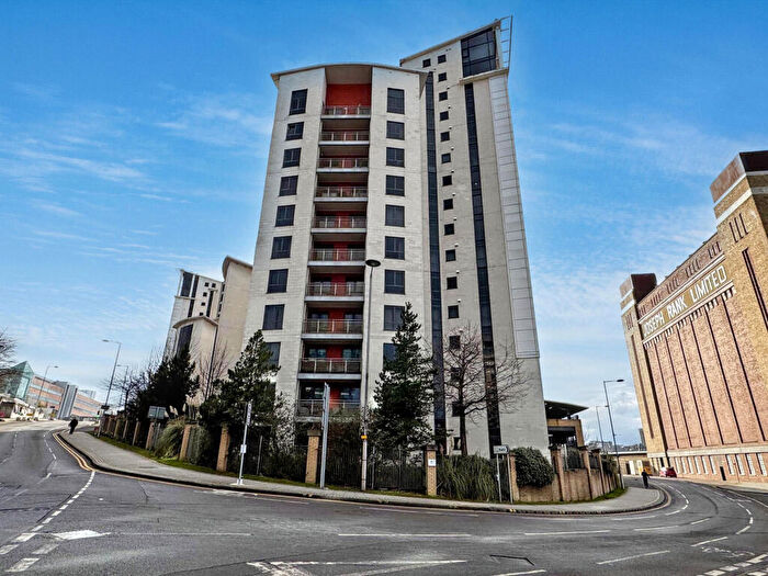 2 Bedroom Apartment For Sale In Mill Road, Quayside, Gateshead, Tyne And Wear, NE8