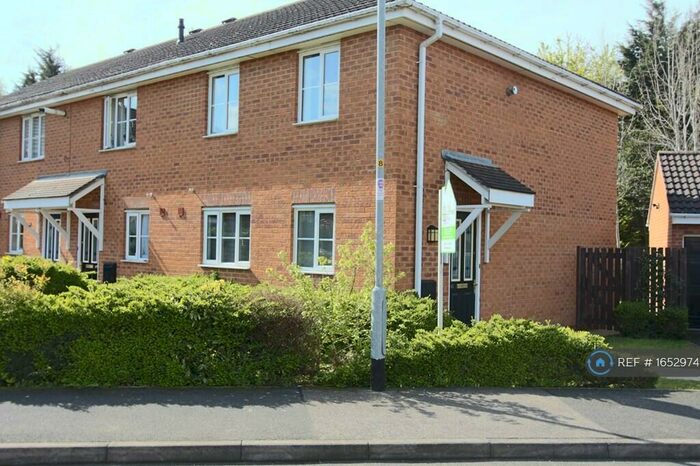 3 Bedroom End Of Terrace House To Rent In Merrivale Close, Kettering, NN15