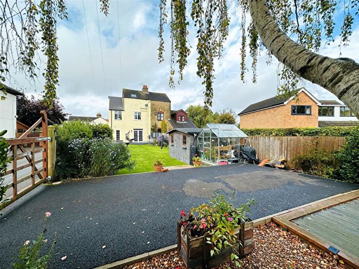 4 Bedroom Semi-Detached House For Sale In Mill Lane, Riccall, York, YO19