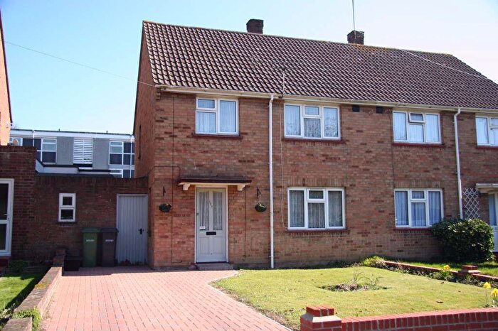 3 Bedroom Semi Detached House For Sale In Bishopstoke, SO50