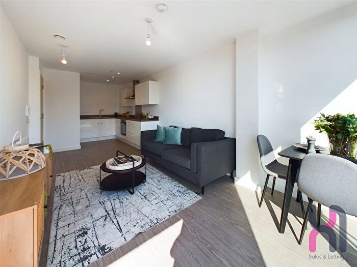 1 Bedroom Flat To Rent In The Landmark, Oldfield Road, Salford, M5