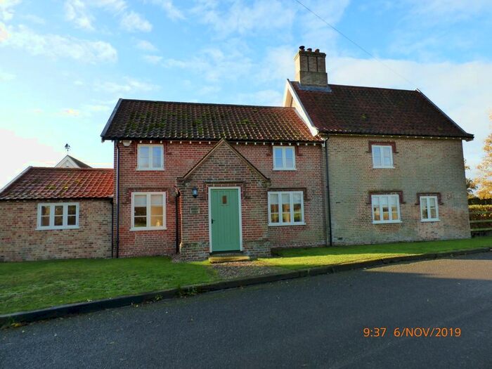 6 Bedroom Detached House To Rent In Langley Street, Langley, Norfolk, NR14