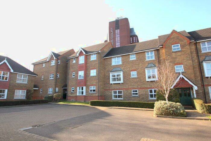 2 Bedroom Flat To Rent In Woking, GU21