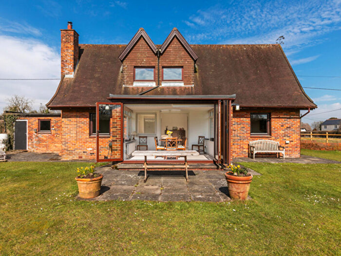 3 Bedroom Detached House For Sale In Ibworth Lane, Tadley, RG26
