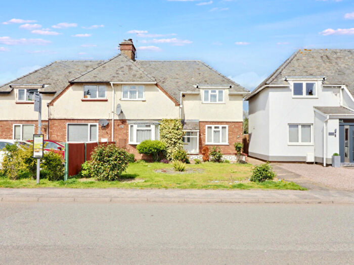 3 Bedroom Semi Detached House For Sale In Pennygate, Spalding, Lincolnshire, PE11