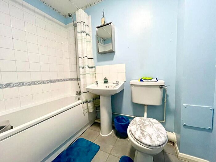 1 Bedroom Apartment For Sale In Polsten Mews, London, Enfield, EN3