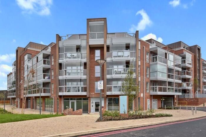 1 Bedroom Flat To Rent In Wilkinson Close, NW2