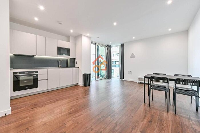 1 Bedroom Flat For Sale In Hartingtons Court, Coster Avenue, London, N4