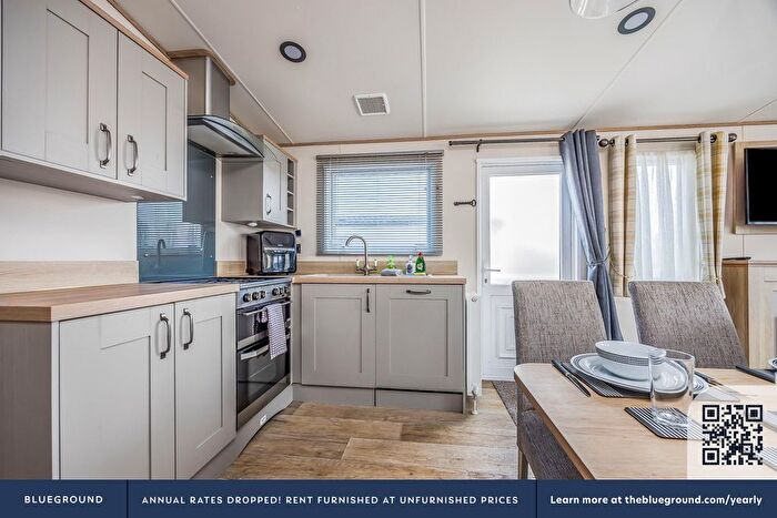 3 Bedroom Flat To Rent In North Mundham, PO20