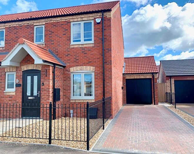 3 Bedroom Semi Detached House For Sale In Flavian Road, Lincoln, LN2