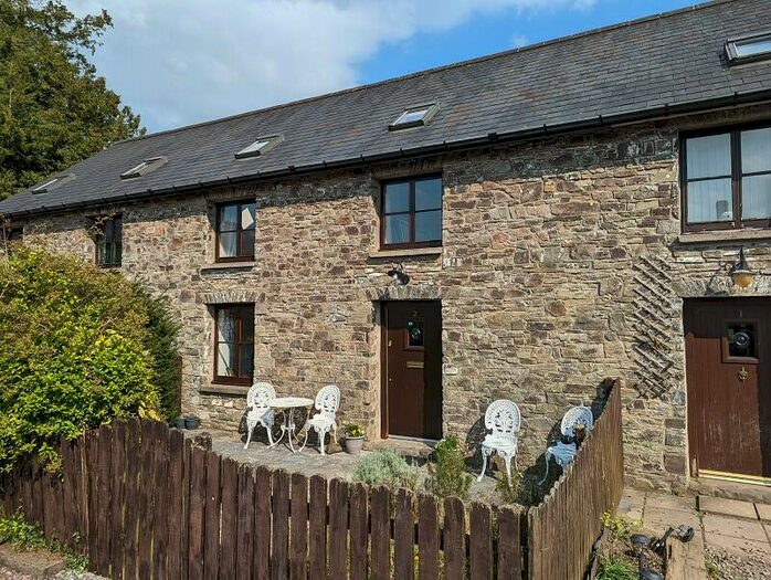 2 Bedroom Terraced House For Sale In Buarth Y Bragwr, Llanarthney, Carmarthen, Carmarthenshire., SA32