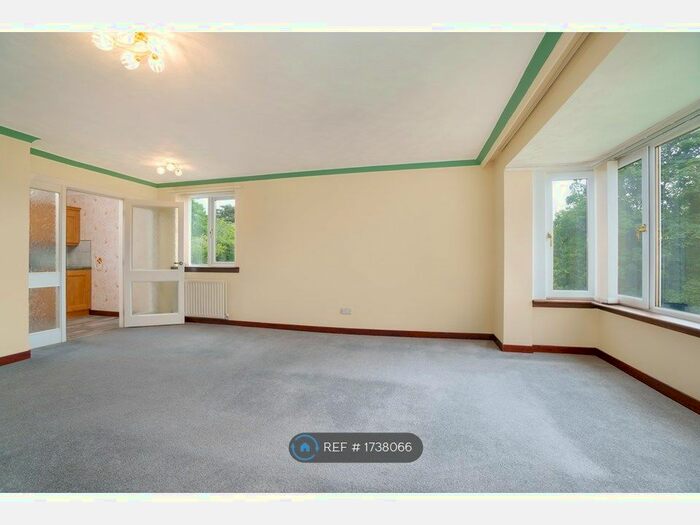 2 Bedroom Flat To Rent In Park Lane, Helensburgh, G84