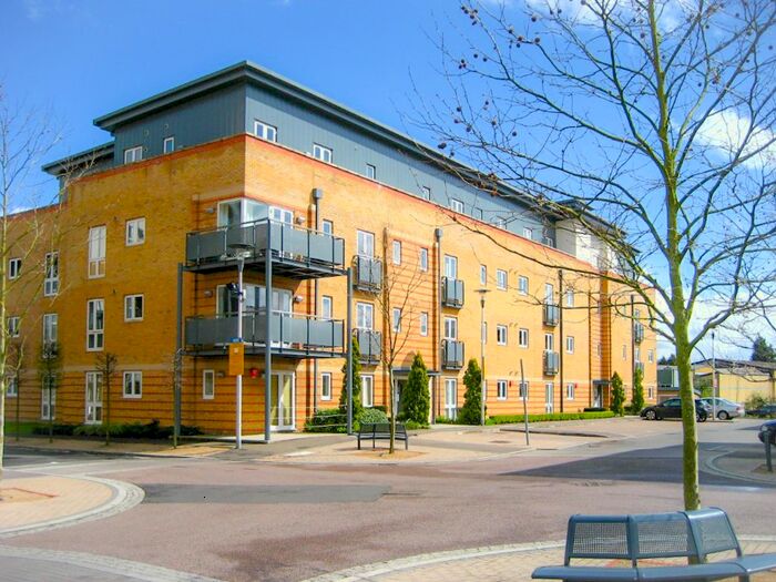 2 Bedroom Flat To Rent In Manhattan Avenue, Watford, WD18