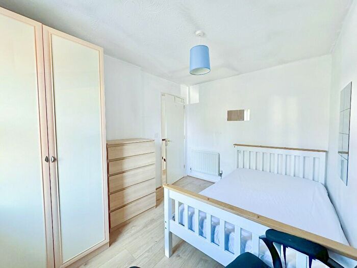 3 Bedroom Semi-Detached House To Rent In Jellicoe Avenue, Bristol, BS16