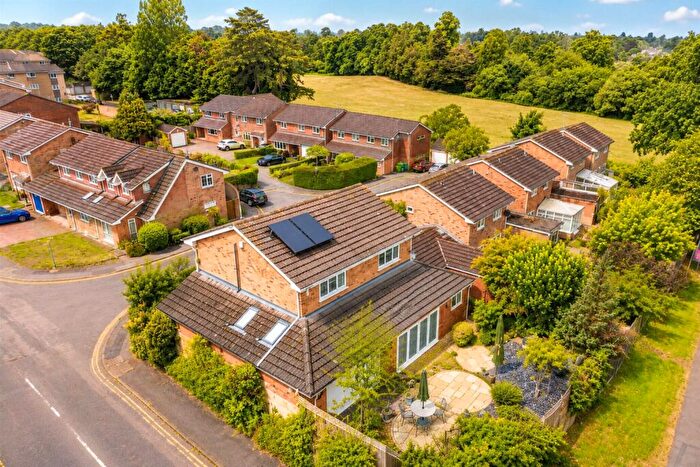 4 Bedroom Detached House For Sale In Cedar Drive, Sunningdale, Berkshire, SL5
