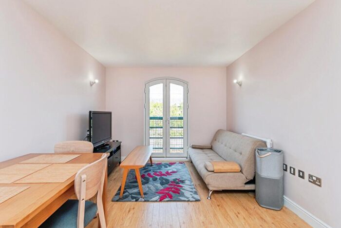 2 Bedroom Flat For Sale In Wharton Court, Hoole Lane, Chester, Cheshire, CH2