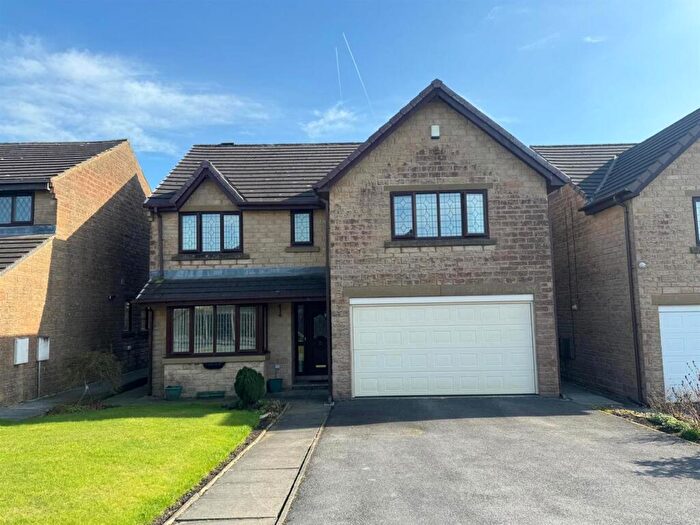 4 Bedroom Detached House For Sale In The Pickerings, Queensbury, Bradford, BD13