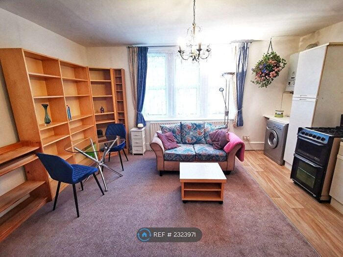 1 Bedroom Flat To Rent In Norwood Road, London, SE27